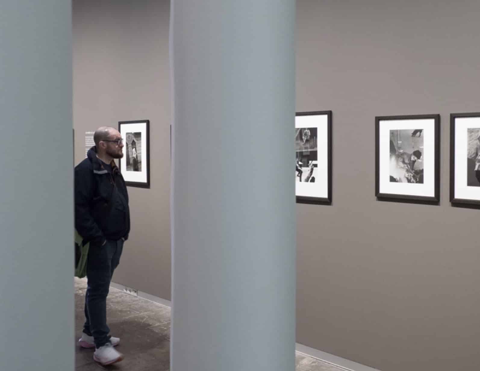 Visitanes a la exposición fotográfica Sergio Larrain en Barcelona